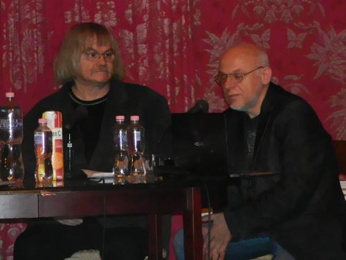 Négykezesek művészetről