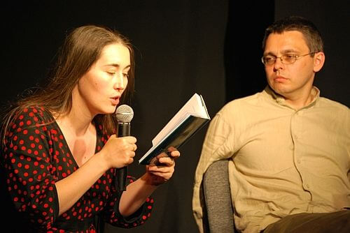 Nem csak politikai szorongás, avagy a foteltől a világhírig