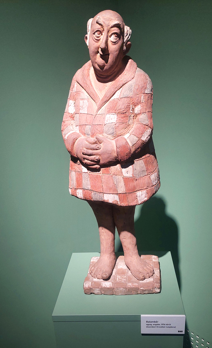 Az esendőség dicsérete – Karnevál a pince mélyén